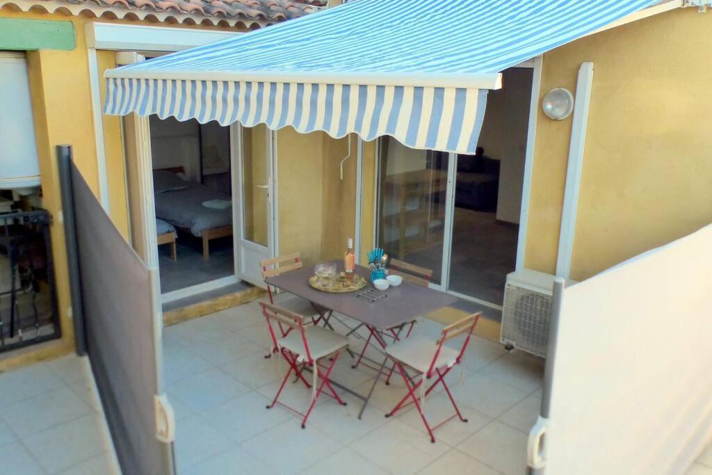 100 M De La Plage En Rdc Sanary-sur-Mer Exterior foto